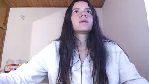 noreen_ online show from June 12, 2026, 3:44 pm
