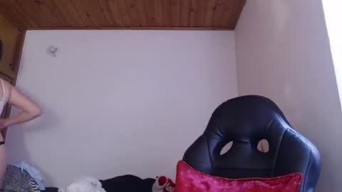 noreen_ online show from July 17, 2026, 5:51 pm