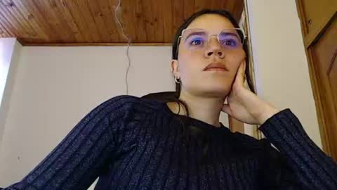 noreen_ online show from July 30, 2026, 9:03 pm