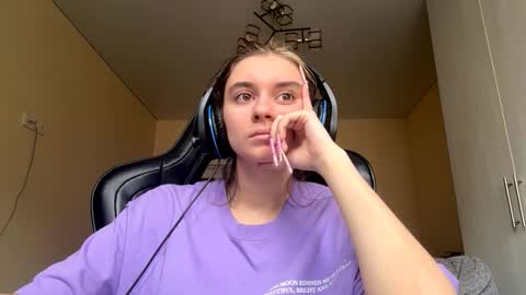 Elena online show from March 26, 2026, 6:19 am