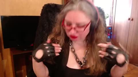 Snapshot of norma_gin chatting on March 9, 2025, 7:34 am miss Tress online show from March 9, 2025, 7:34 am