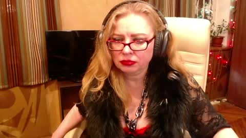 Snapshot of norma_gin chatting on June 2, 2026, 11:40 pm miss Tress online show from June 2, 2026, 11:40 pm