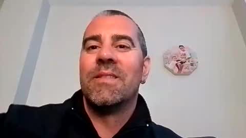 Snapshot of normalito42 chatting on March 18, 2026, 1:47 pm NORMALITO online show from March 18, 2026, 1:47 pm