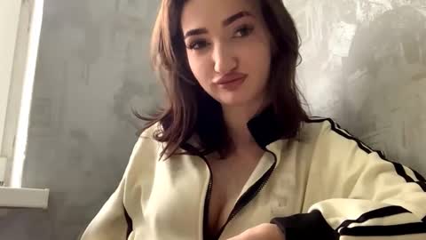 Snapshot of normanhandshoe chatting on December 4, 2025, 12:14 pm Rina online show from December 4, 2025, 12:14 pm