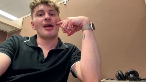 northofsouth_xxx online show from April 23, 2026, 5:48 pm