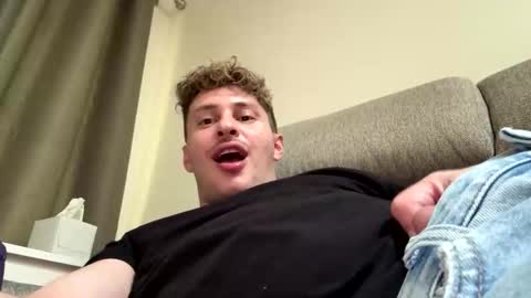 northofsouth_xxx online show from April 24, 2026, 9:50 pm