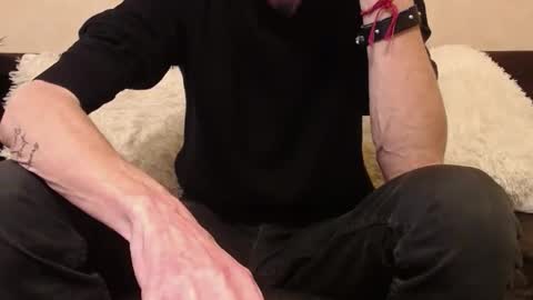 Snapshot of nosaintswhitoutsinners chatting on January 1, 2025, 4:18 pm nosaintswhitoutsinners online show from January 1, 2025, 4:18 pm