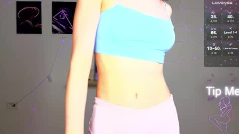 Hello My name is Helene NTMU  Finger up if u like what u see online show from December 22, 2025, 2:03 pm