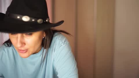 Tina online show from February 25, 2026, 10:03 am