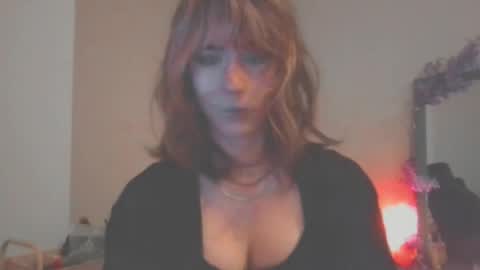 Lucy online show from July 28, 2026, 10:42 pm