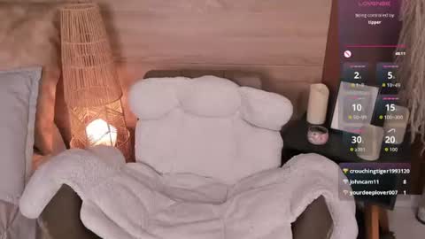 nova_grey__ online show from July 28, 2026, 4:39 pm