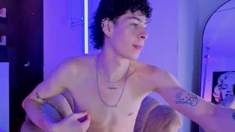 Nova Salvatore online show from March 19, 2026, 1:53 am