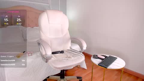 Andrea online show from January 3, 2025, 7:39 pm