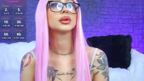 Snapshot of novajadex chatting on May 22, 2026, 5:29 pm Ariana online show from May 22, 2026, 5:29 pm