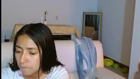 Snapshot of novaperotti chatting on January 2, 2025, 2:00 am novaperotti online show from January 2, 2025, 2:00 am