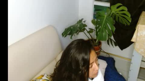 Snapshot of novaperotti chatting on October 25, 2025, 12:29 am novaperotti online show from October 25, 2025, 12:29 am