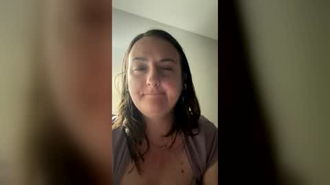 Snapshot of novarose233609 chatting on June 22, 2026, 7:05 am novarose233609 online show from June 22, 2026, 7:05 am