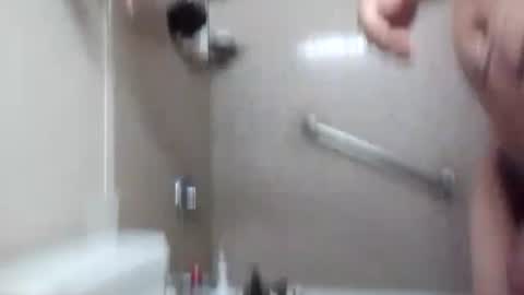 CLOUDYKINF online show from November 5, 2025, 5:02 pm