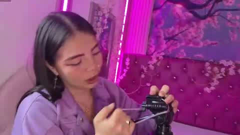 Nucita couple online show from July 15, 2026, 7:19 pm