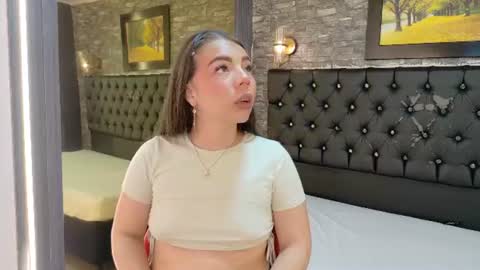 Nucita couple online show from July 26, 2026, 8:32 am
