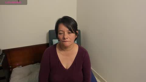 nuit_rose online show from February 9, 2025, 10:42 am