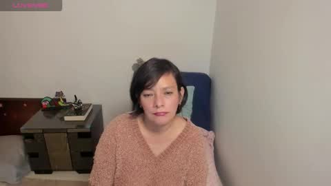 nuit_rose online show from September 20, 2025, 2:34 am