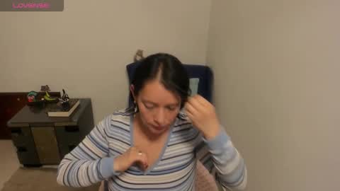 nuit_rose online show from October 13, 2025, 2:00 am