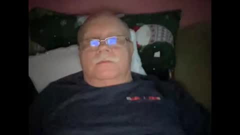 nukiss online show from November 3, 2025, 2:07 pm