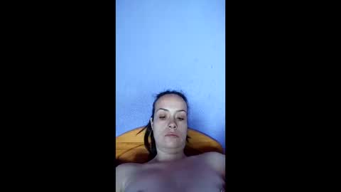 nuriamisteriosa online show from April 6, 2026, 12:28 pm