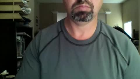 Snapshot of nvrenuff1979 chatting on March 1, 2026, 1:35 pm nvrenuff1979 online show from March 1, 2026, 1:35 pm