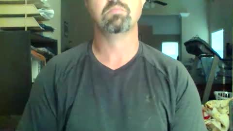 nvrenuff1979 online show from May 6, 2026, 11:26 am