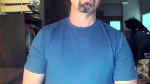 nvrenuff1979 online show from May 12, 2026, 11:29 am