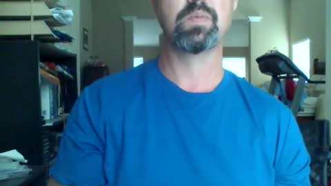 nvrenuff1979 online show from May 27, 2026, 11:02 pm