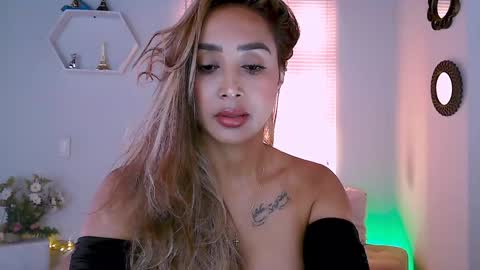 Snapshot of nycole_1988 chatting on January 22, 2025, 3:29 pm Nycole online show from January 22, 2025, 3:29 pm