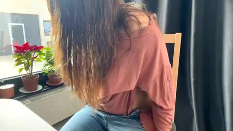 Snapshot of nyconik chatting on February 26, 2025, 9:10 am Nicol online show from February 26, 2025, 9:10 am