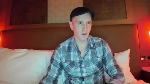 Snapshot of nyhudsonvalleyfun chatting on January 7, 2025, 5:01 am HudsonValleyNYfun online show from January 7, 2025, 5:01 am