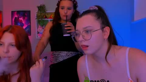 nymiraaa online show from July 25, 2026, 9:18 am