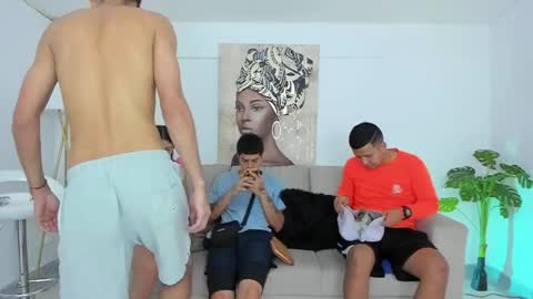 nympho_nathy_sophi online show from April 28, 2026, 1:16 pm