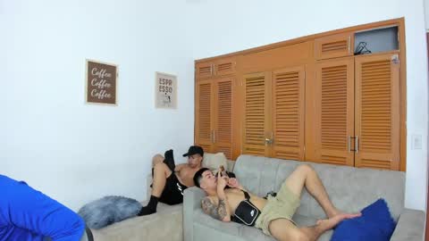 nympho_nathy_sophi online show from June 4, 2026, 1:17 pm