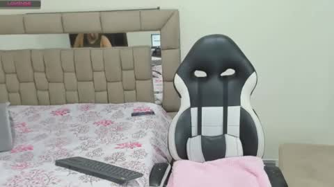 nyomi browm online show from February 20, 2025, 4:07 am