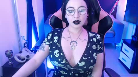 Nyx online show from June 5, 2026, 3:07 pm