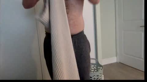 o_fionn_rua online show from April 5, 2026, 2:47 pm