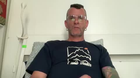 Jonathan Deep online show from April 8, 2026, 10:48 am