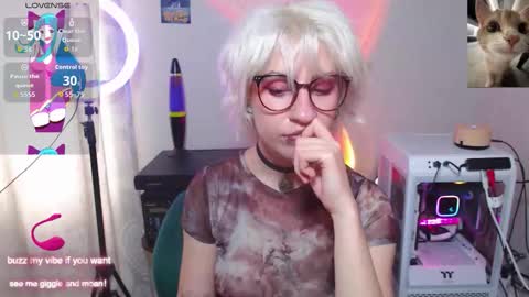 Moonlight online show from October 11, 2025, 12:58 pm