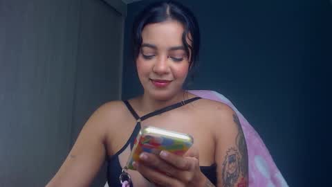 Snapshot of obeyval chatting on October 1, 2025, 12:16 am Vale online show from October 1, 2025, 12:16 am