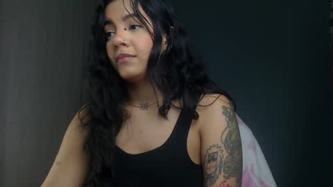 Snapshot of obeyval chatting on October 5, 2025, 12:42 am Vale online show from October 5, 2025, 12:42 am