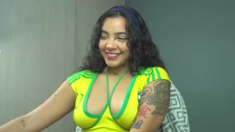 Snapshot of obeyval chatting on February 17, 2026, 11:22 pm Vale online show from February 17, 2026, 11:22 pm