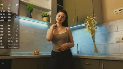 Bella online show from April 2, 2026, 3:09 pm