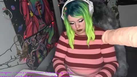 Snapshot of occvlt_qveen chatting on December 20, 2024, 7:01 am occvlt qveen online show from December 20, 2024, 7:01 am