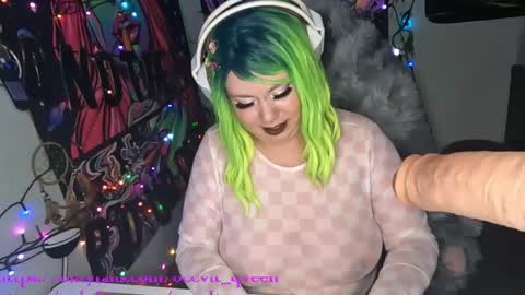 Snapshot of occvlt_qveen chatting on January 4, 2025, 12:59 am occvlt qveen online show from January 4, 2025, 12:59 am